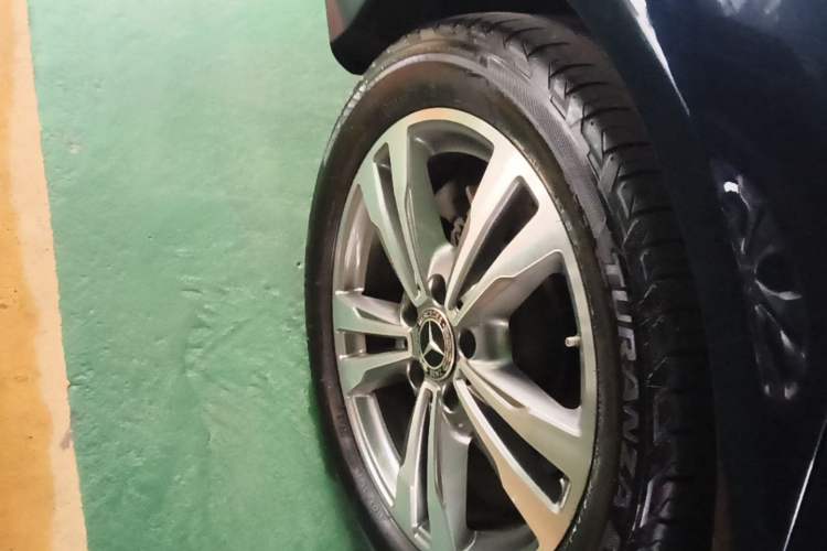 Used Mercedes-Benz C-Class 2020 C 200 L Fashion Edition Sport Version Right Rear Wheel Hub