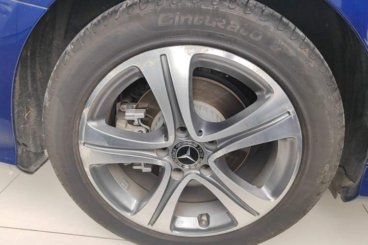 Used Mercedes-Benz C-Class 2020 C 260 L Sport Edition Right Rear Wheel Hub