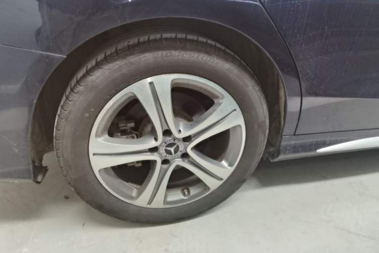 Used Mercedes-Benz C-Class 2020 C 260 L Sport Edition Right Rear Wheel Hub