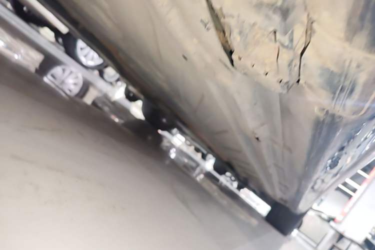 Used Mercedes-Benz C-Class 2020 C 260 L Sport Edition Right Side Sill