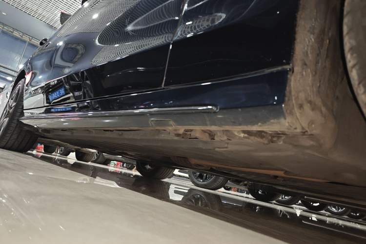 Used Mercedes-Benz C-Class 2020 Facelifted C 260 Estate Right Side Sill