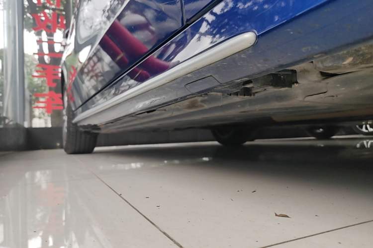 Used Mercedes-Benz C-Class 2020 C 260 L Sport Edition Right Side Sill