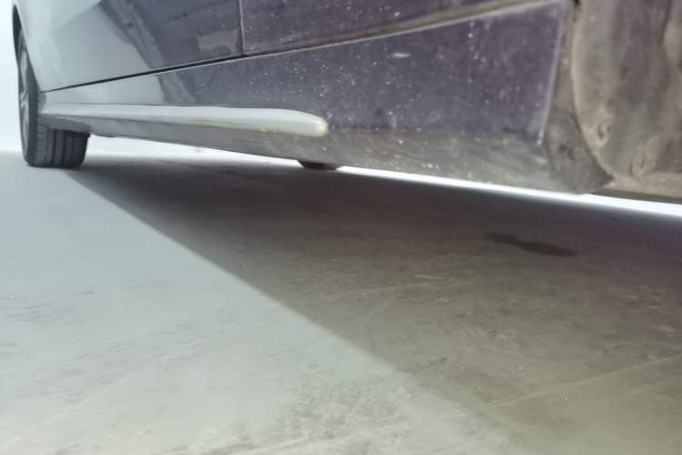 Used Mercedes-Benz C-Class 2020 C 260 L Sport Edition Right Side Sill