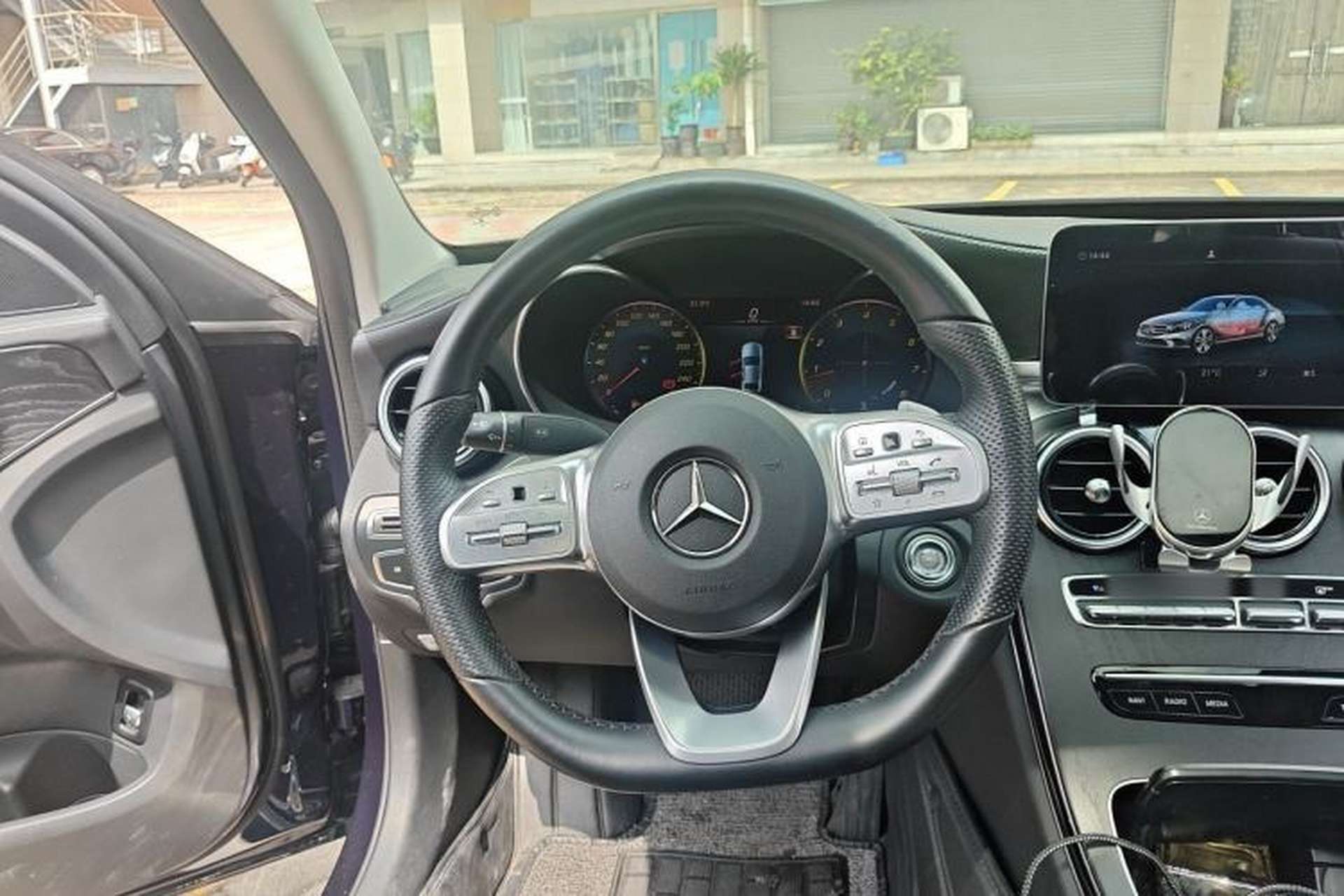 Used Mercedes-Benz C-Class 2020 Restyled C 200 L Fashion Edition Sport Version Steering Wheel