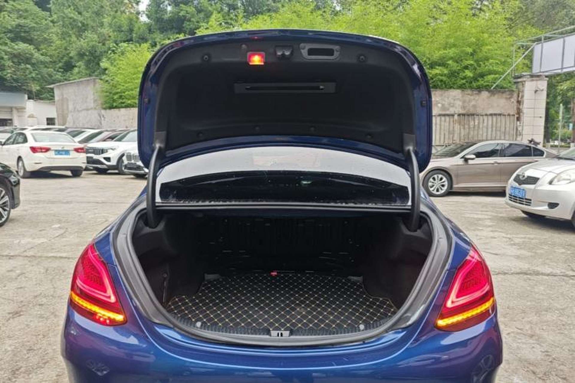 Used Mercedes-Benz C-Class 2020 C 200 L Fashion Edition Sport Version Trunk