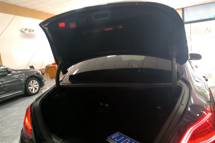 Used Mercedes-Benz C-Class 2020 Restyled C 260 Sport Edition Trunk