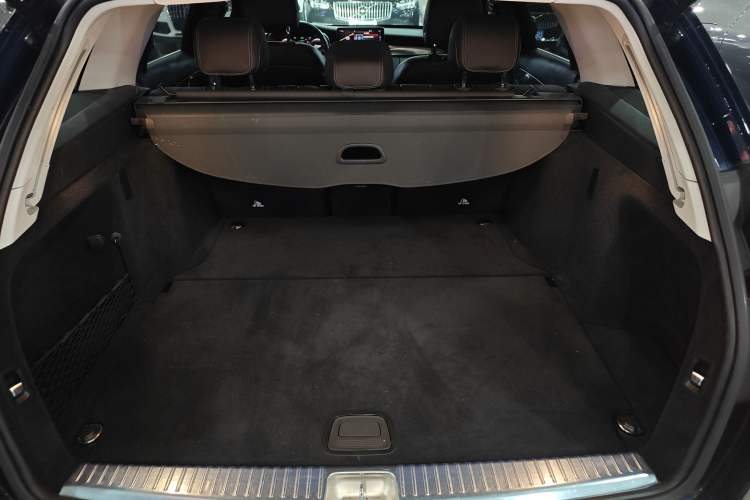 Used Mercedes-Benz C-Class 2020 Facelifted C 260 Estate Trunk