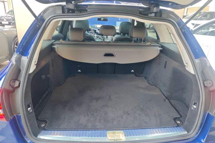 Used Mercedes-Benz C-Class 2020 C 260 Estate Trunk