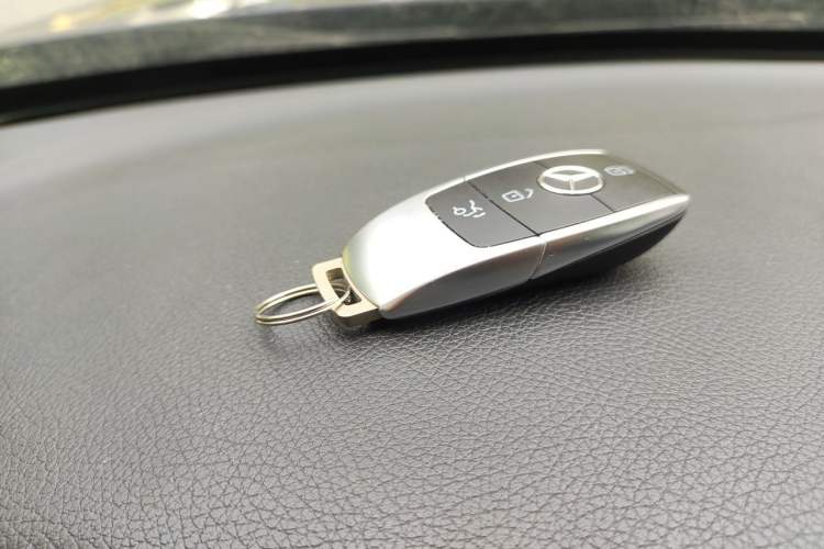 Used Mercedes-Benz C-Class 2020 Facelifted C 260 Estate Vehicle Key