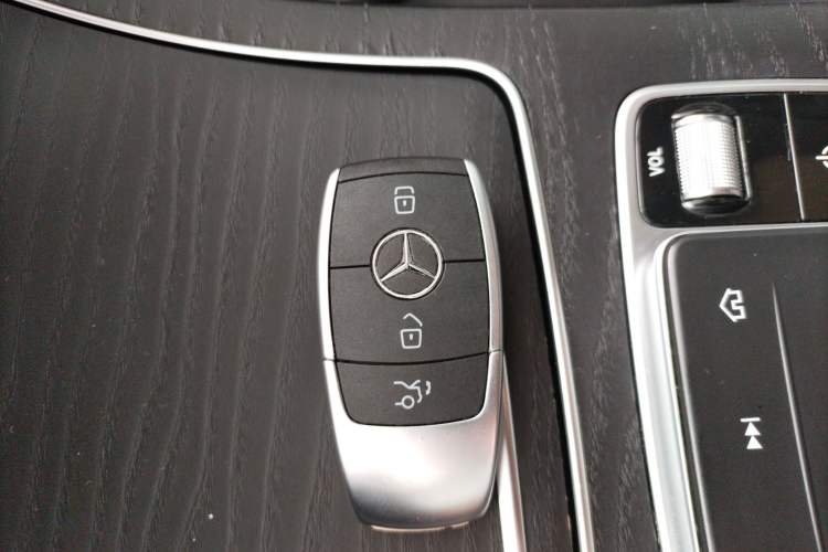 Used Mercedes-Benz C-Class 2020 C 260 L Sport Edition Vehicle Key