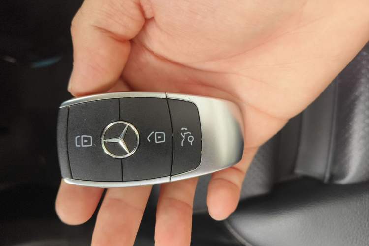 Used Mercedes-Benz C-Class 2020 Restyled C 260 L Sport Edition Vehicle Key