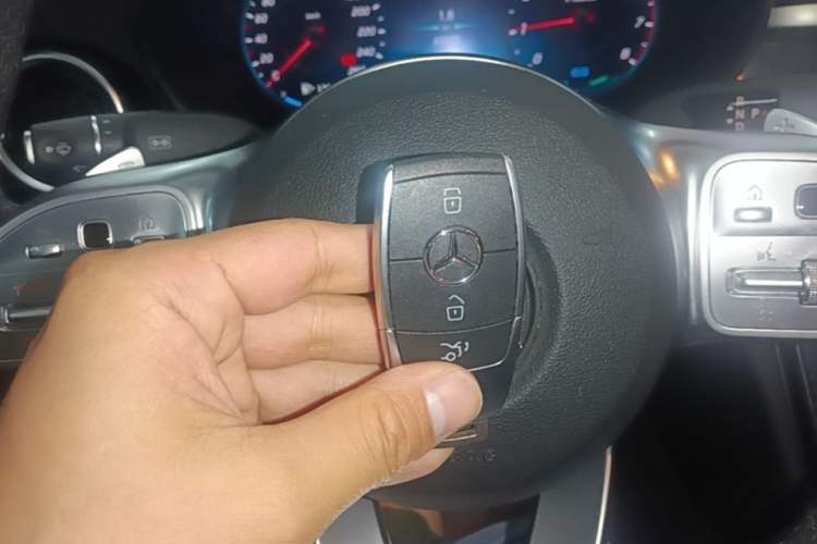 Used Mercedes-Benz C-Class 2020 C 260 L Sport Edition Vehicle Key