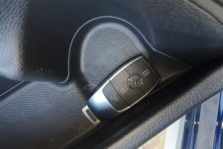 Used Mercedes-Benz C-Class 2020 C 260 L Sport Edition Vehicle Key