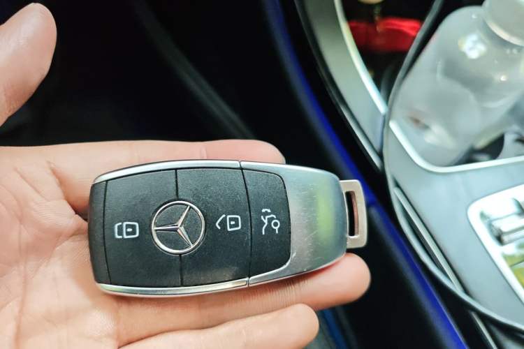 Used Mercedes-Benz C-Class 2020 Restyled C 260 L Sport Edition Vehicle Key