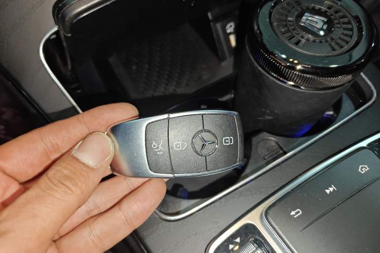 Used Mercedes-Benz C-Class 2020 Facelifted C 260 Estate Vehicle Key