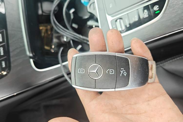 Used Mercedes-Benz C-Class 2020 Restyled C 200 L Fashion Edition Sport Version Vehicle Key