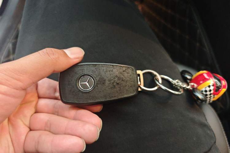 Used Mercedes-Benz C-Class 2020 Restyled C 260 L Sport Edition Vehicle Key