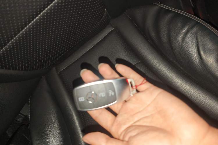 Used Mercedes-Benz C-Class 2020 C 200 L Fashion Edition Sport Version Vehicle Key