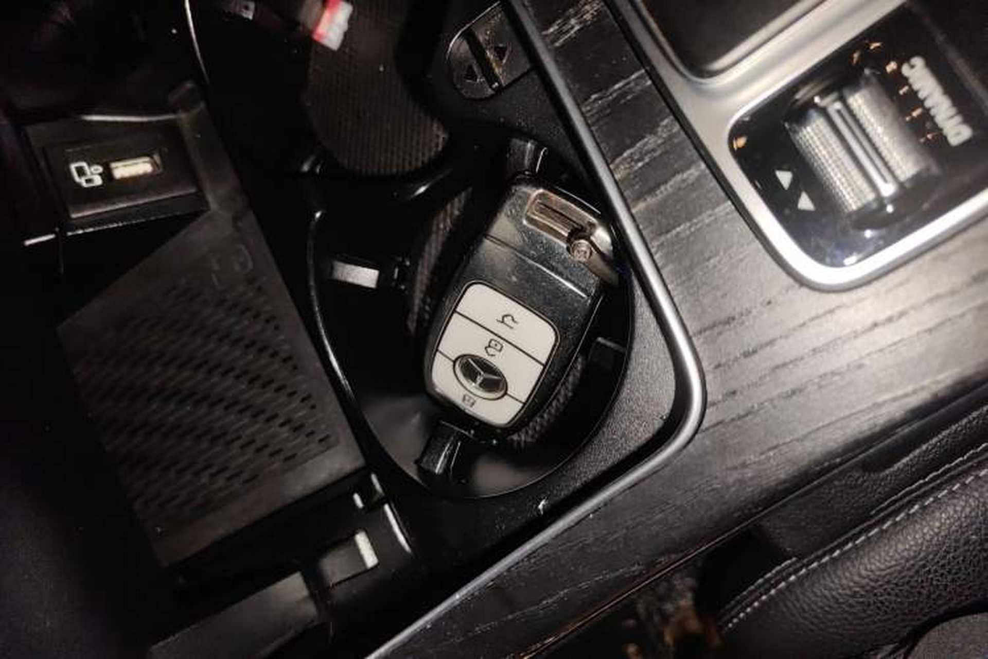 Used Mercedes-Benz C-Class 2020 Restyled C 260 L Sport Edition Vehicle Key