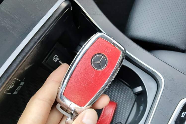 Used Mercedes-Benz C-Class 2020 Restyled C 260 L Sport Edition Vehicle Key
