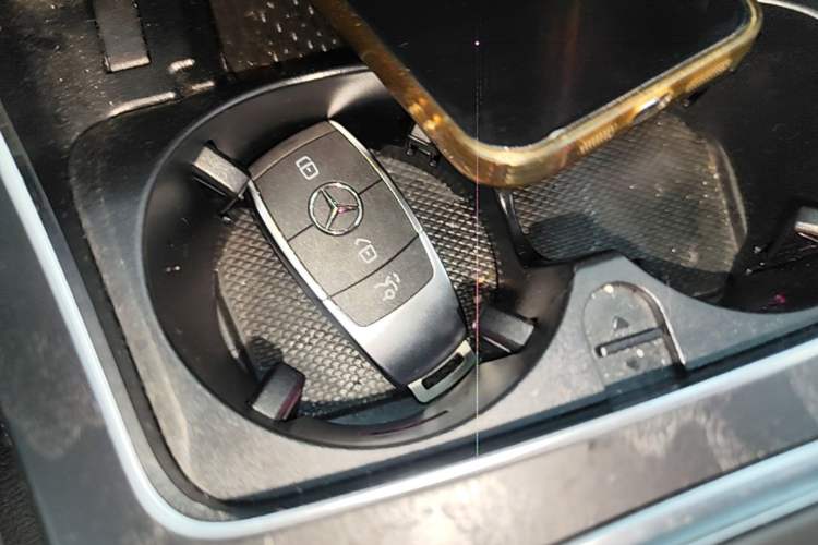 Used Mercedes-Benz C-Class 2020 Restyled C 260 L Sport Edition Vehicle Key
