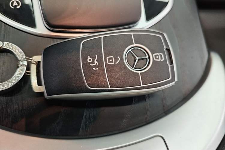 Used Mercedes-Benz C-Class 2020 C 260 L Sport Edition Vehicle Key