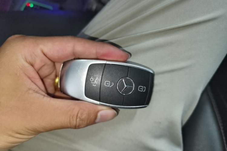 Used Mercedes-Benz C-Class 2020 C 260 L Sport Edition Vehicle Key
