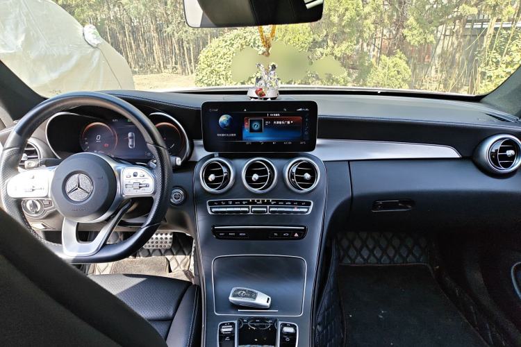 Used Mercedes-Benz C-Class 2020 C 260 Coupe Center Console