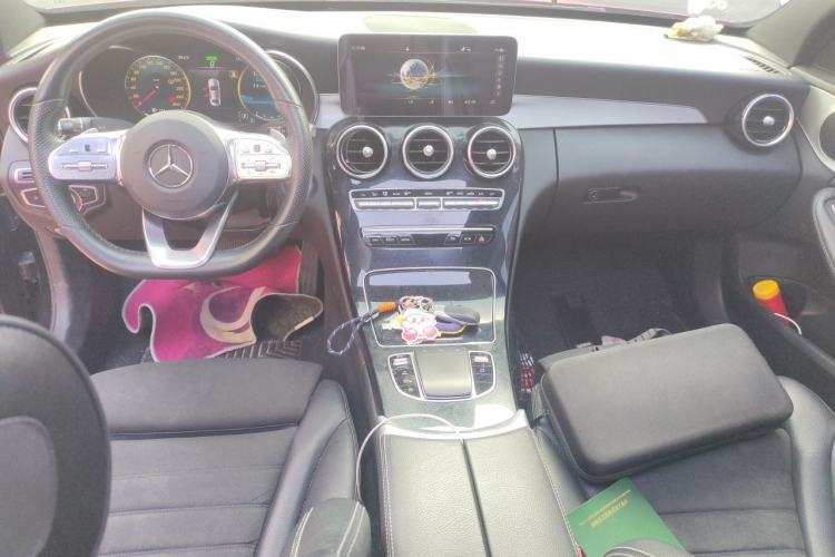 Used Mercedes-Benz C-Class 2020 C 260 Sport Edition Center Console