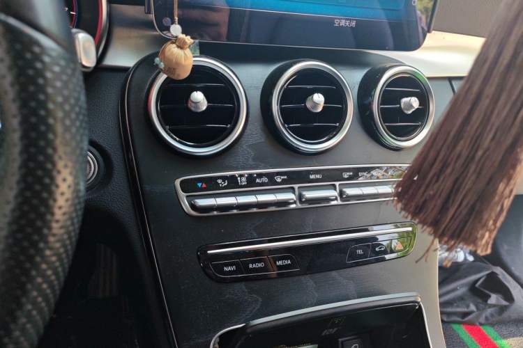 Used Mercedes-Benz C-Class 2020 Facelift C 260 L Audio And AC Panel