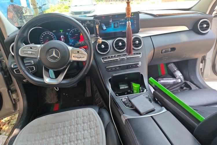 Used Mercedes-Benz C-Class 2020 Facelift C 260 L Center Console