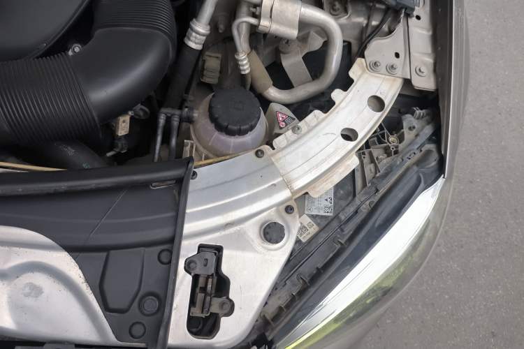 Used Mercedes-Benz C-Class 2020 C 260 Sport Edition Engine Bay Left