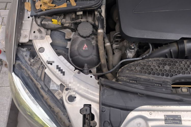 Used Mercedes-Benz C-Class 2020 C 260 Sport Edition Engine Bay Right