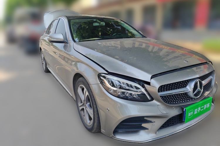 Used Mercedes-Benz C-Class 2020 Facelift C 260 L Front Right 45 Deg
