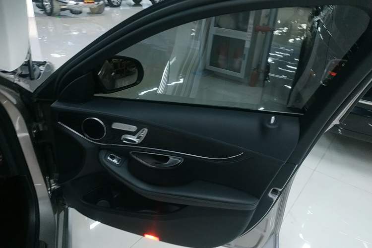 Used Mercedes-Benz C-Class 2020 C 260 L Sport Edition Interior 5