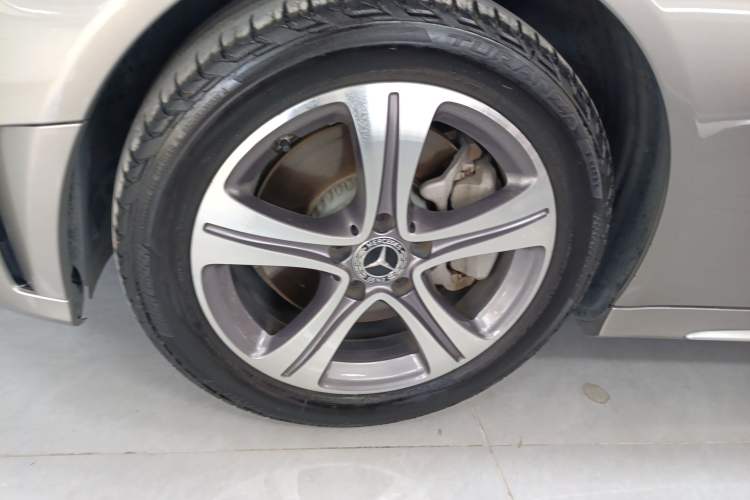 Used Mercedes-Benz C-Class 2020 Restyled C 260 L Sport Edition Left Front Wheel Hub