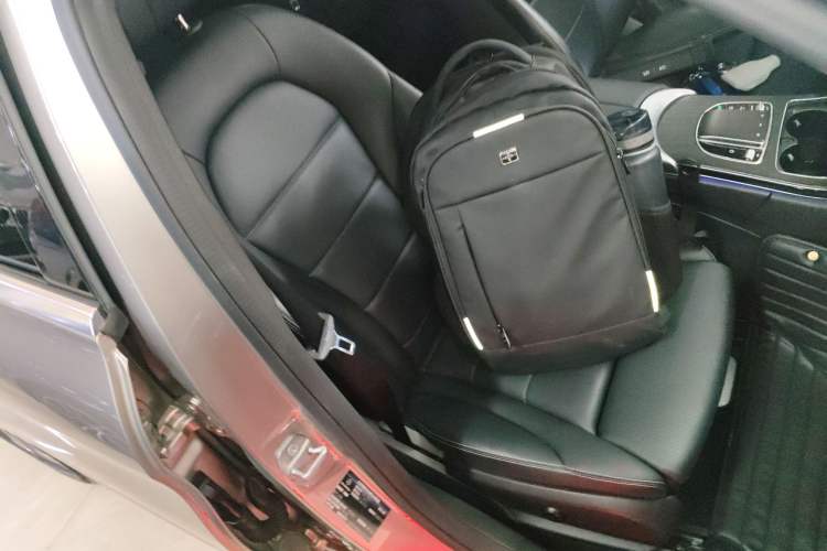 Used Mercedes-Benz C-Class 2020 Restyled C 260 L Sport Edition Right Front Seat