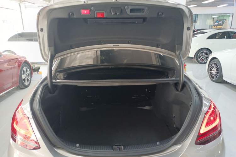 Used Mercedes-Benz C-Class 2020 Restyled C 260 L Sport Edition Trunk