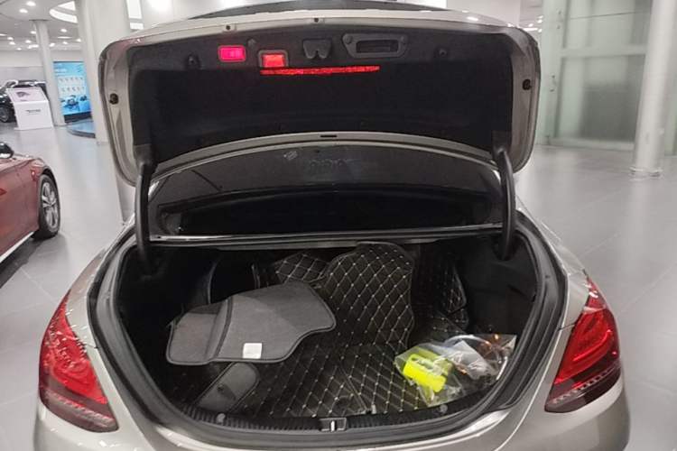 Used Mercedes-Benz C-Class 2020 Restyled C 260 L Sport Edition Trunk