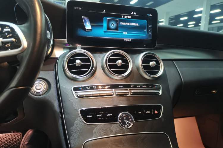 Used Mercedes-Benz C-Class 2020 Facelifted C 260 Estate Audio And AC Panel
