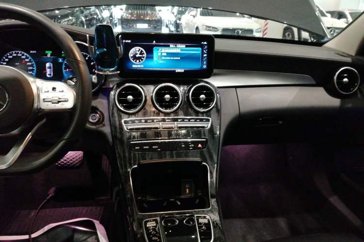 Used Mercedes-Benz C-Class 2020 Restyled C 260 L Sport Edition Audio And AC Panel