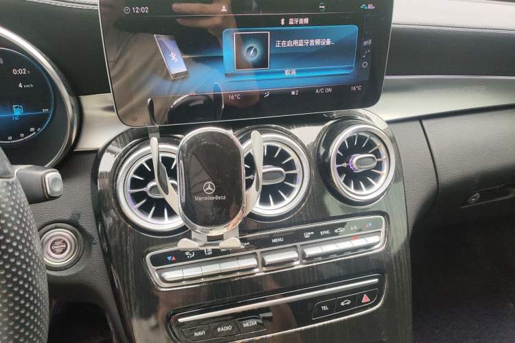 Used Mercedes-Benz C-Class 2020 C 200 L Fashion Edition Sport Version Audio And AC Panel