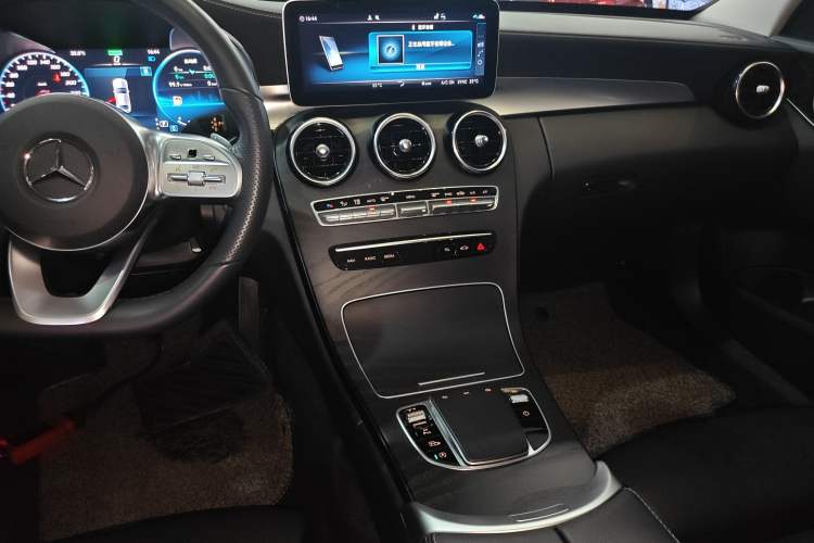 Used Mercedes-Benz C-Class 2020 C 260 L Sport Edition Audio And AC Panel