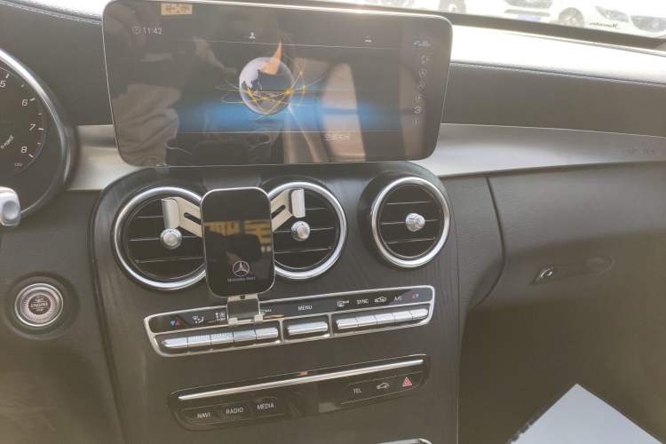 Used Mercedes-Benz C-Class 2020 Restyled C 200 L Fashion Edition Sport Version Audio And AC Panel
