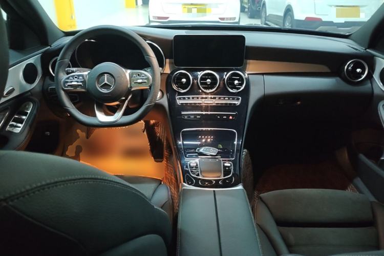 Used Mercedes-Benz C-Class 2020 Restyled C 260 Sport Edition Center Console