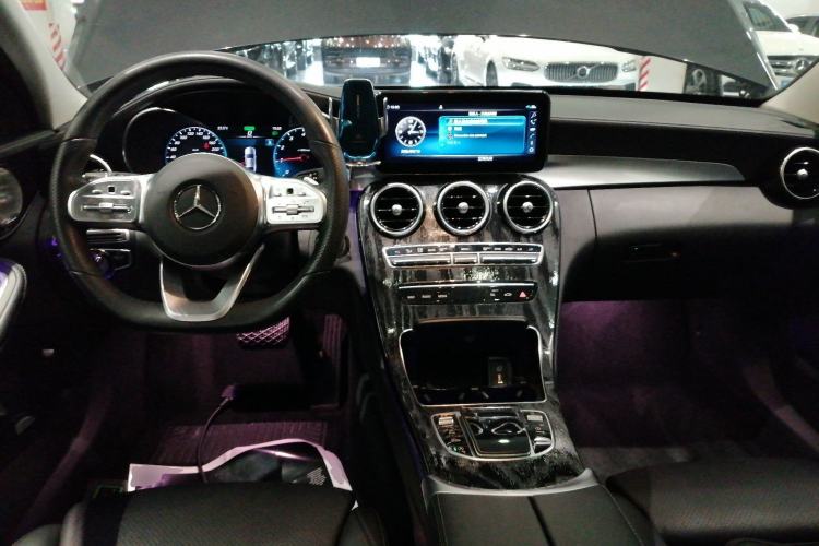 Used Mercedes-Benz C-Class 2020 Restyled C 260 L Sport Edition Center Console