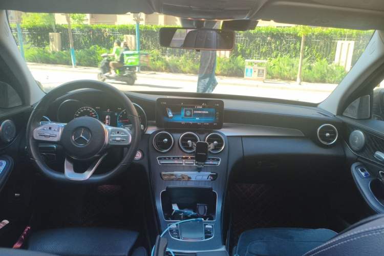 Used Mercedes-Benz C-Class 2020 Restyled C 200 L Fashion Edition Sport Version Center Console