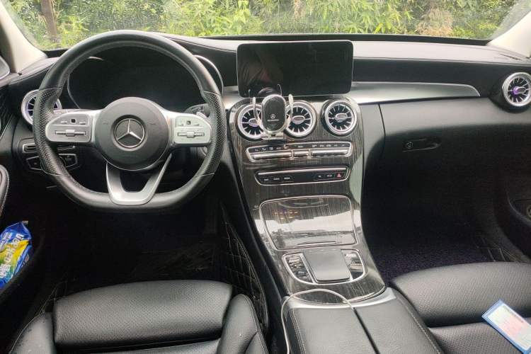 Used Mercedes-Benz C-Class 2020 C 200 L Fashion Edition Sport Version Center Console