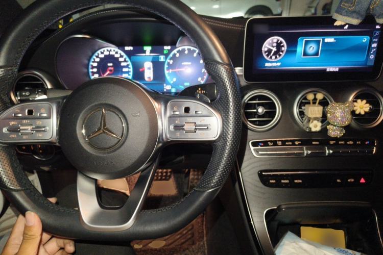 Used Mercedes-Benz C-Class 2020 C 260 Coupe Center Console