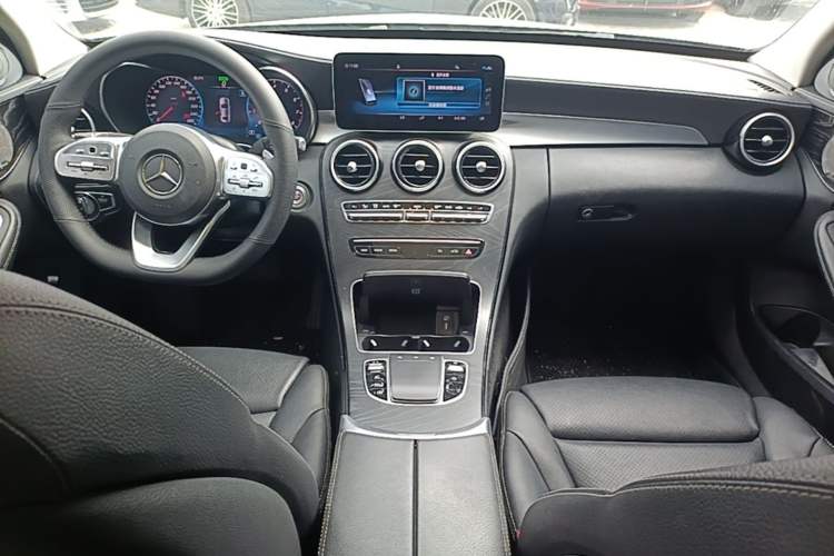 Used Mercedes-Benz C-Class 2020 C 260 L Sport Edition Center Console